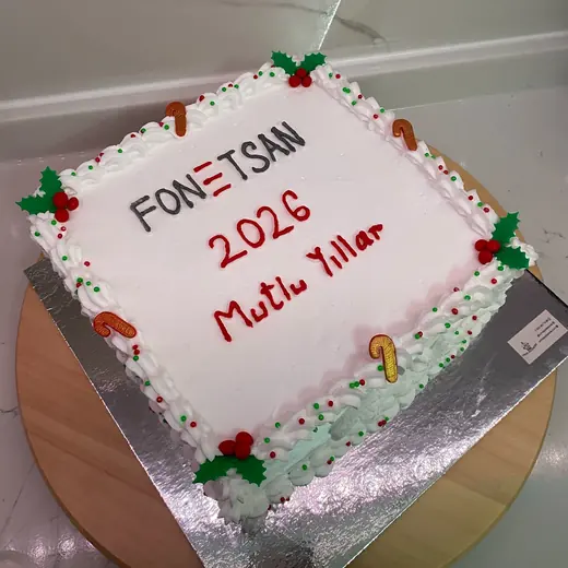 için hazırladığımız 15 kişilik yılbaşı kutlama pastaları – Fotoğraflı Pasta, Umay Patisserie İzmir