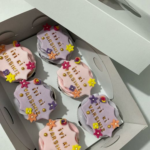 Kadınlar Günü pastası – Umay Patisserie